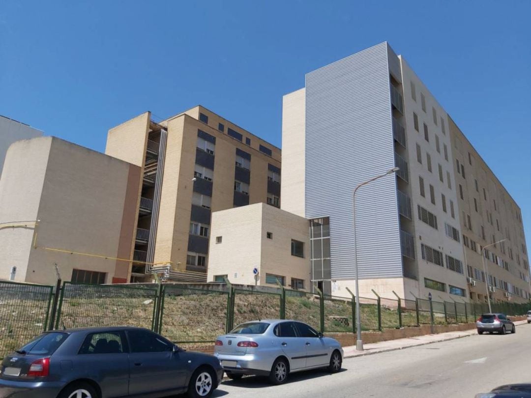 El hospital de Alcoy ya atiende a 72 enfermos por COVID en planta y 7 en la UCI.