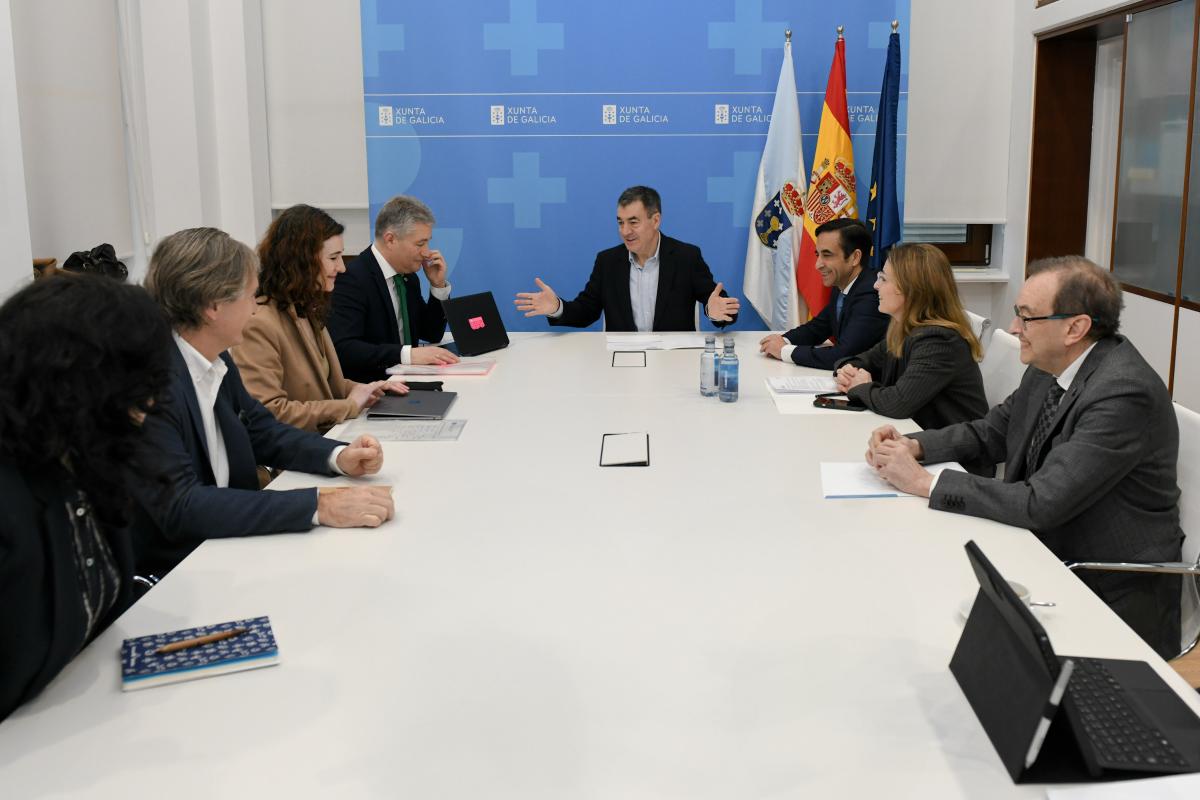 Imagen del encuentro entre Xunta, Universidade y Concello (foto: Xunta de Galicia)