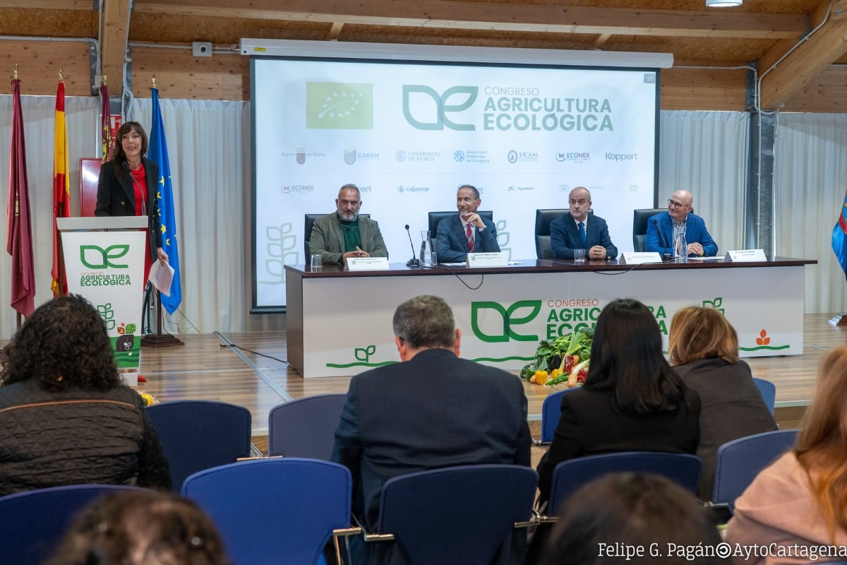 Más de 300 agricultores abordan en Cartagena las novedades de los cultivos ecológicos