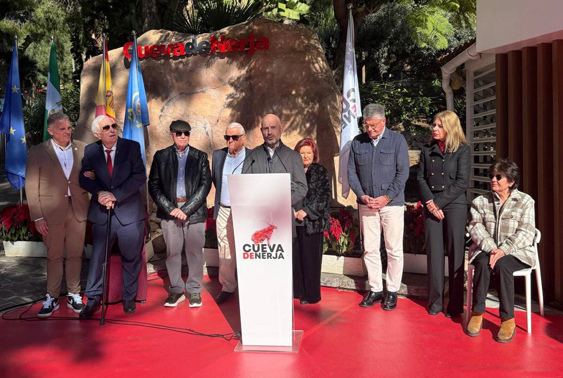 Acto homenaje a los descubridores de la Cueva de Nerja