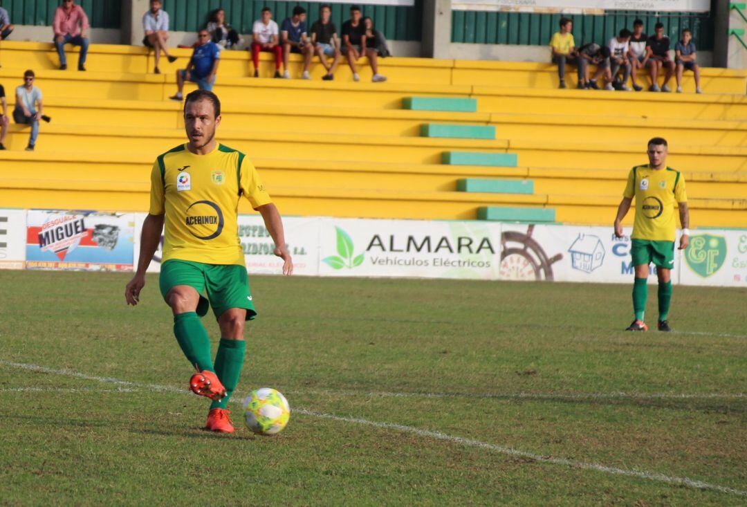 Jorge Herrero en un partido.