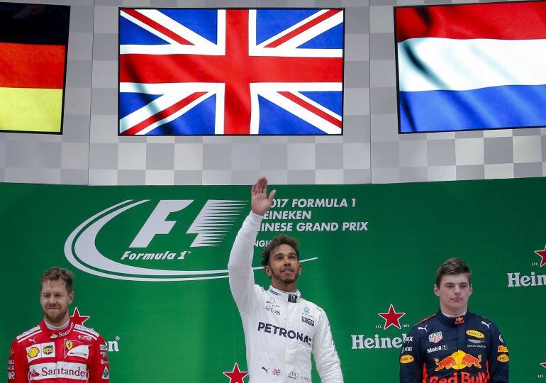 Vettel, Hamilton y Verstappen, en el podio de Shanghái