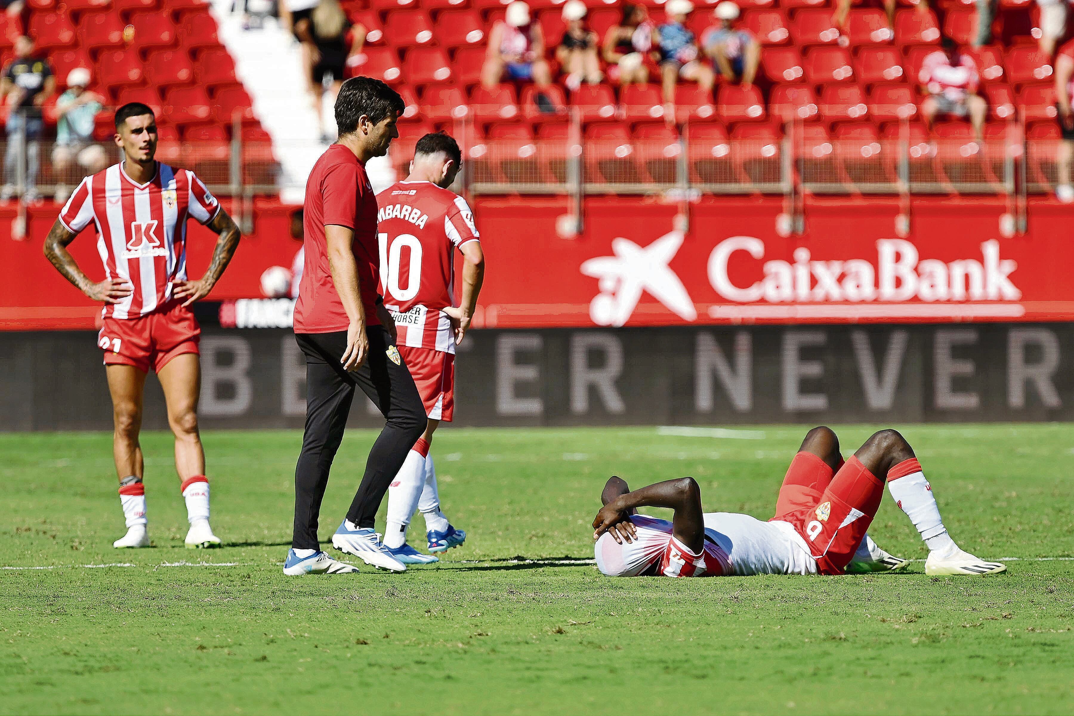 Los futbolistas cayeron en el miedo y a punto estuvieron hasta de perder.