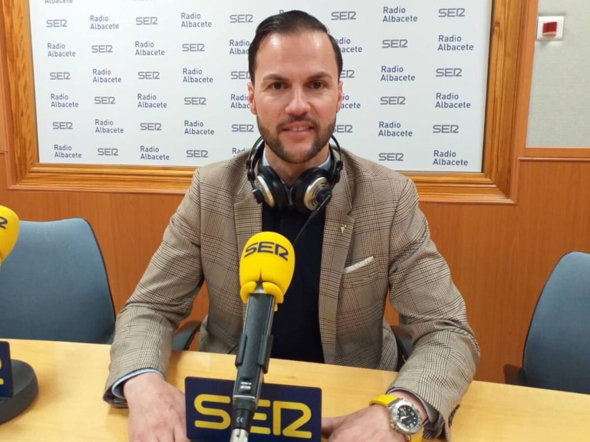 Víctor Varela: "Lo más normal es que Bela siga un año más en el Albacete"