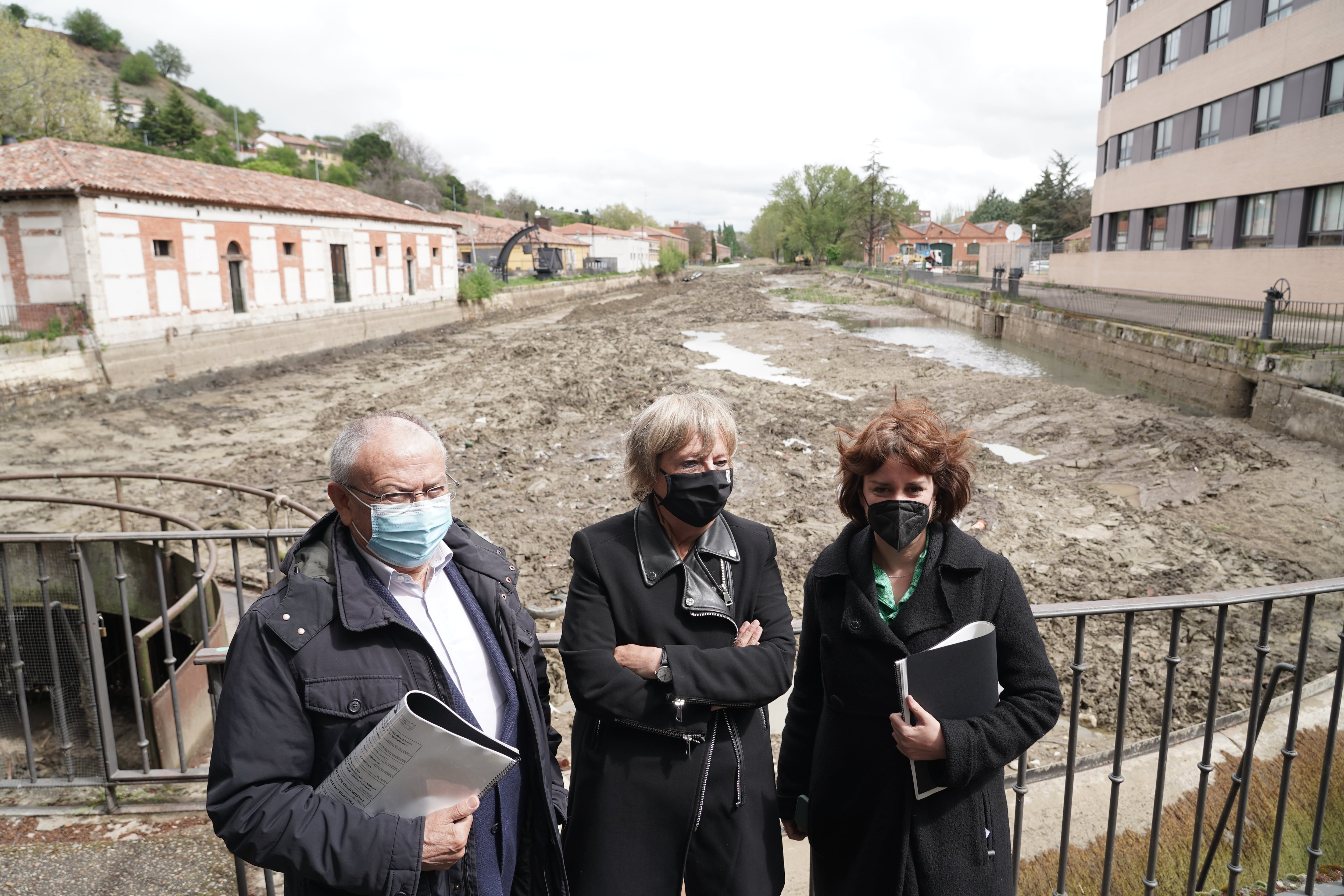 La presidenta de la CHD visita las obras de la dársena del Canal de Castilla