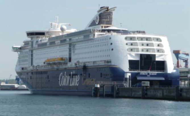 Una imatge del ferri noruec 'Color Magic', el millor valorat d'Europa, segons l'estudi del RACC i altres clubs automobilístics europeus