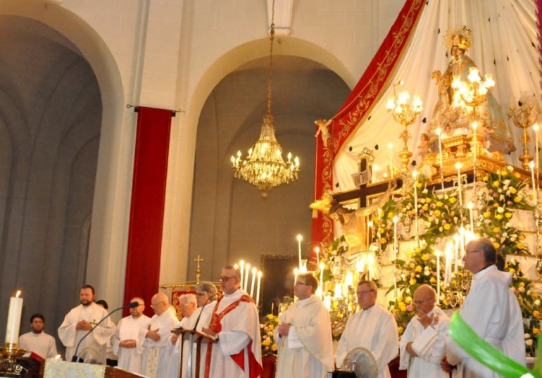 Imagen de la Misa concelabrada dedicada a la Virgen de la Salud