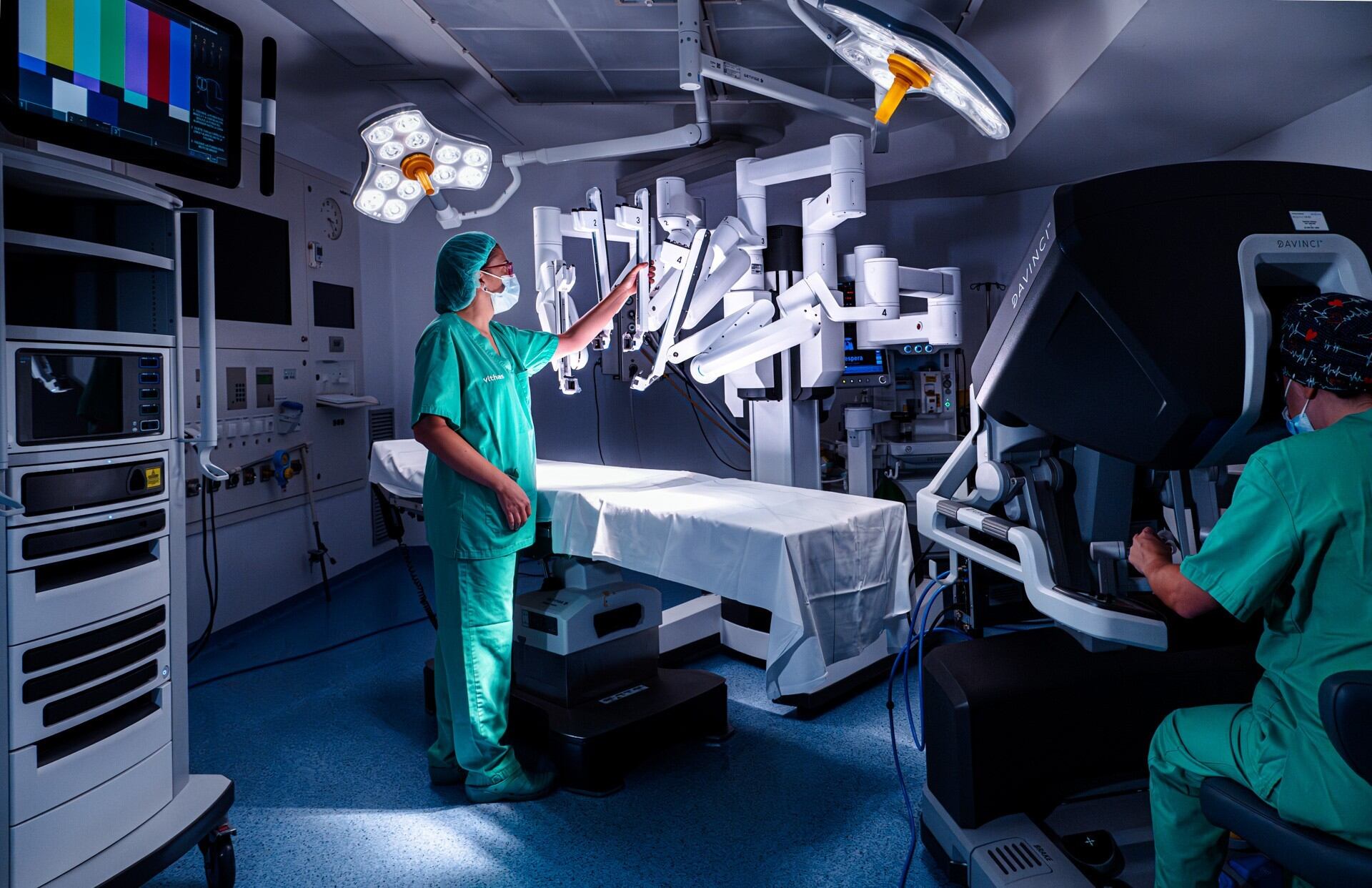 El Centre Urològic Lleida y SEAP Medical firman un acuerdo para ofrecer cirugía robótica Da Vinci a toda la población de Huesca