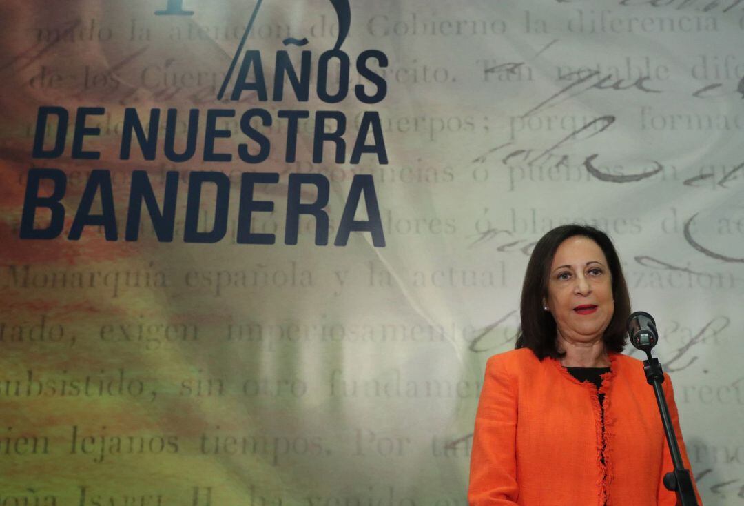 La ministra de Defensa, Margarita Robles, durante su intervención en la inauguración de la exposición &quot;175 años de nuestra bandera&quot;