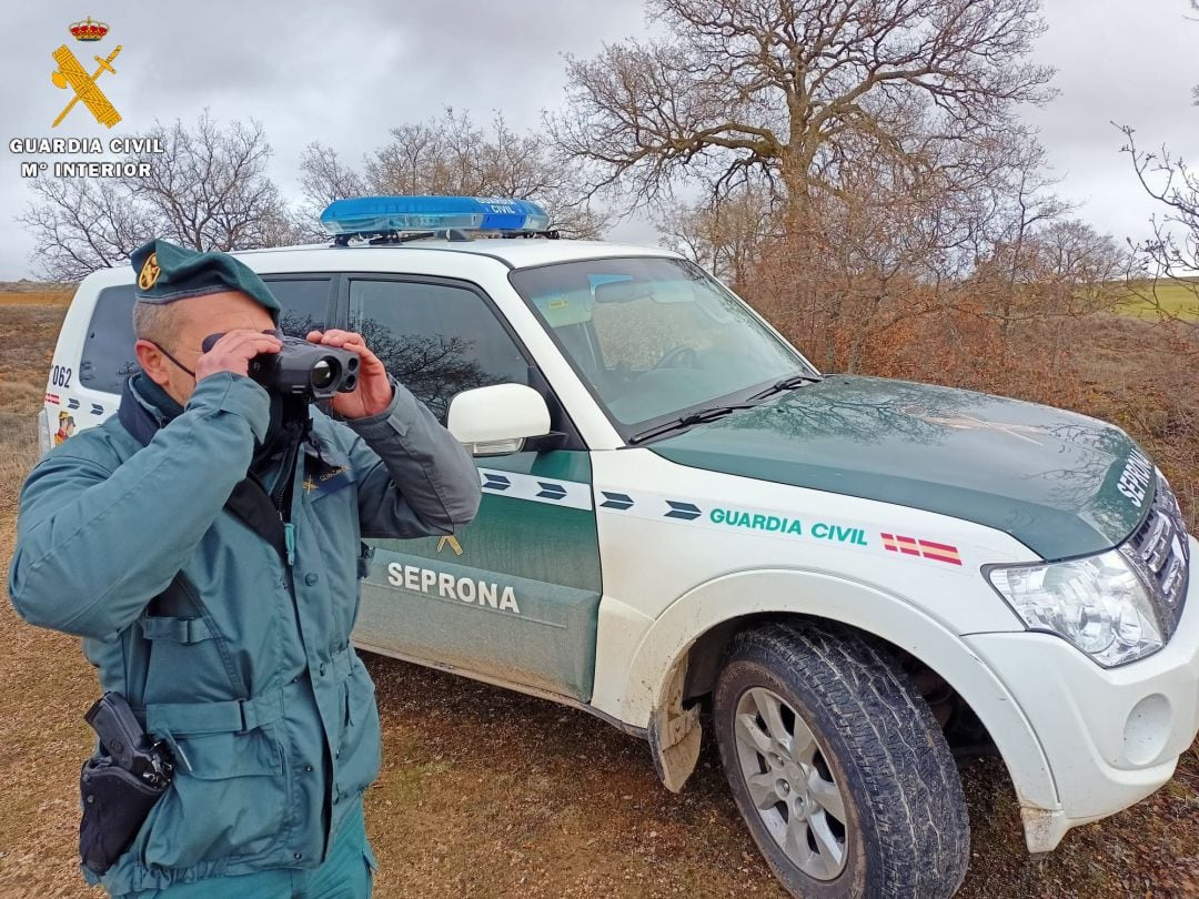 La Guardia Civil investiga a una persona por delitos de falsedad documental y contra la fauna