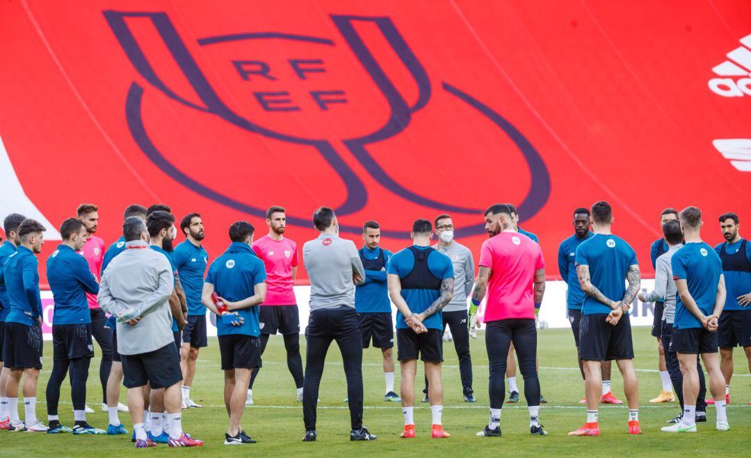 El Athletic, durante el entrenamiento de este viernes en La Cartuja