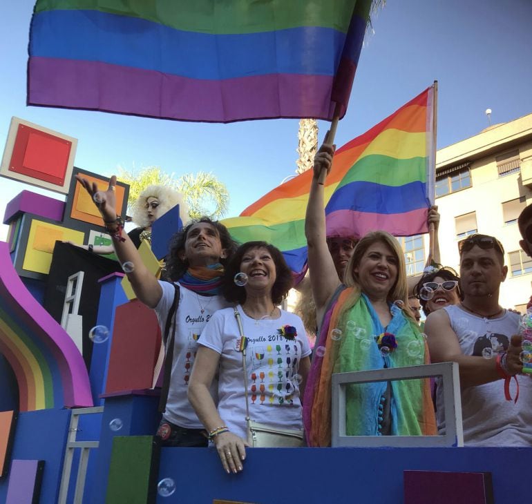 La alcaldesa Mamen Sánchez participó este viernes en los actos con motivo del Día del Orgullo