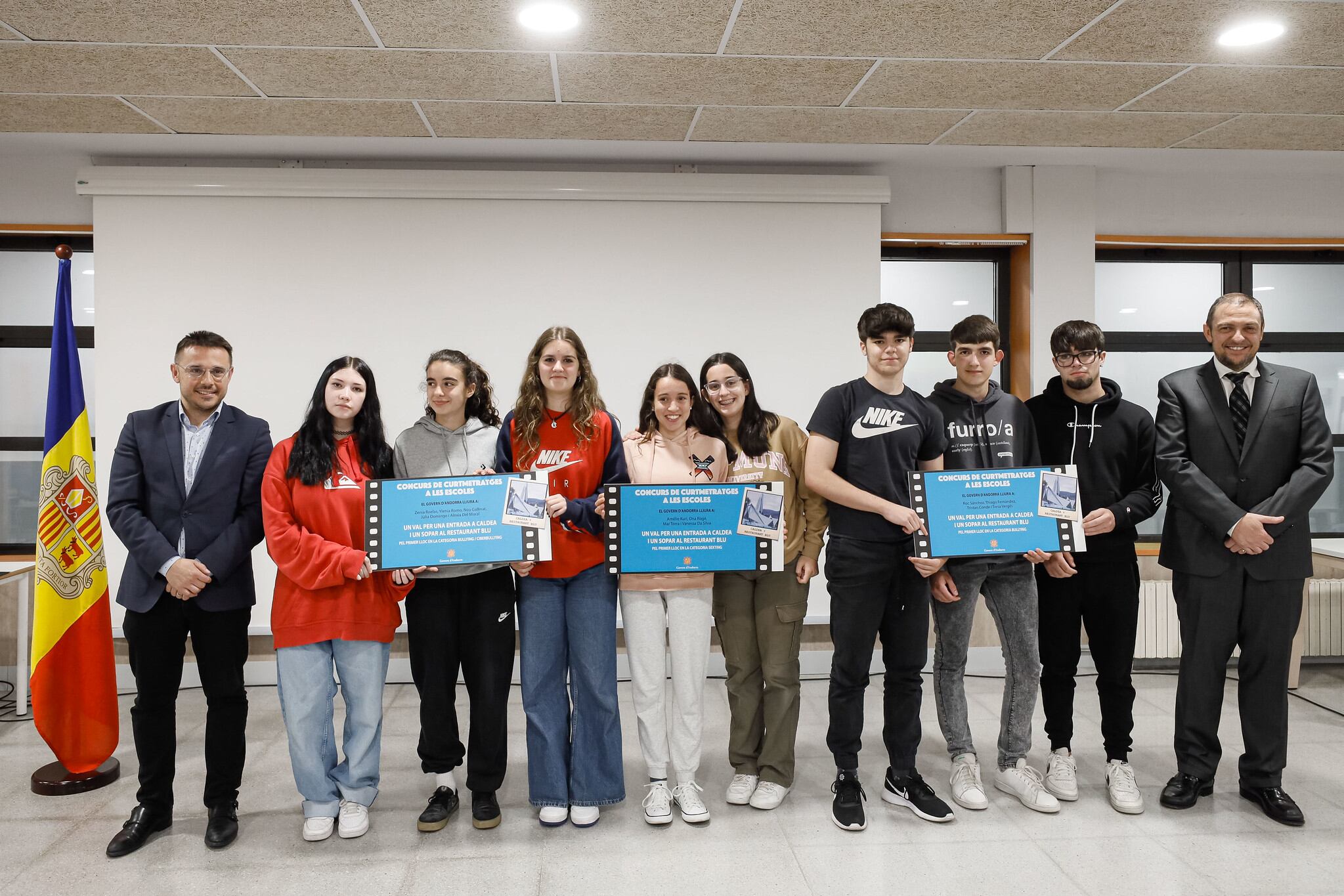 Els guanyadors del segon concurs de curts sobre assetjament escolar.