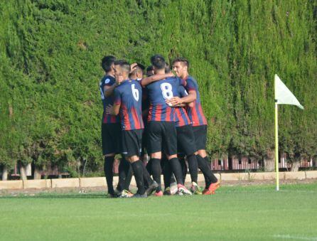 El Eldense celebra su tercera victoria