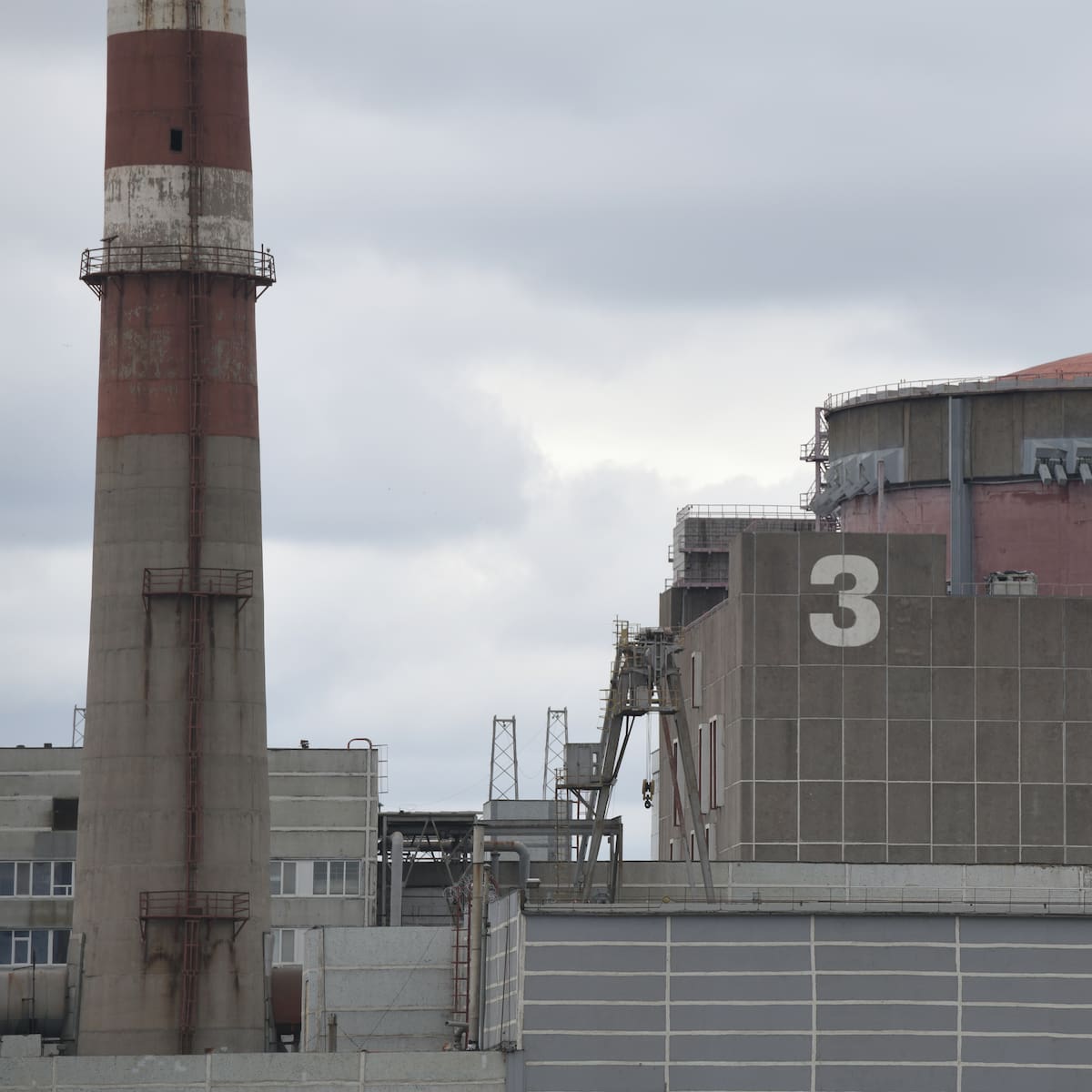 Rusia y Ucrania acuerdan una tregua local para que se pueda reestablecer el suministro eléctrico en la central nuclear de Zaporiyia
