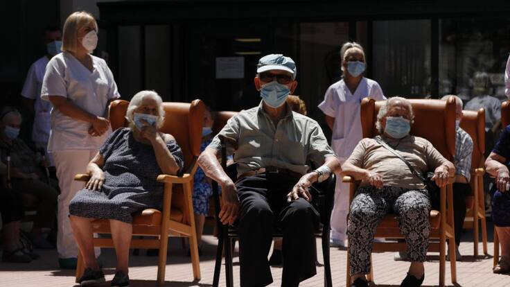 "Medicalizar las residencias es un error"