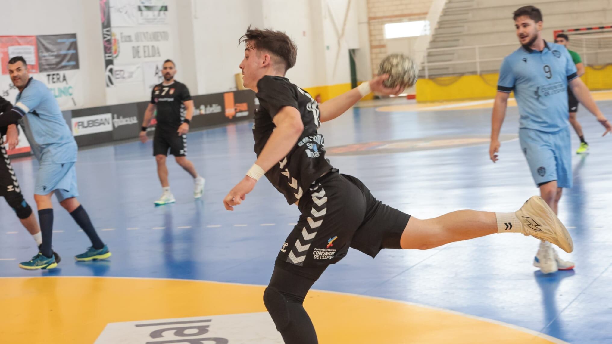 Los de Elda reciben a un rival con poco presión por la victoria