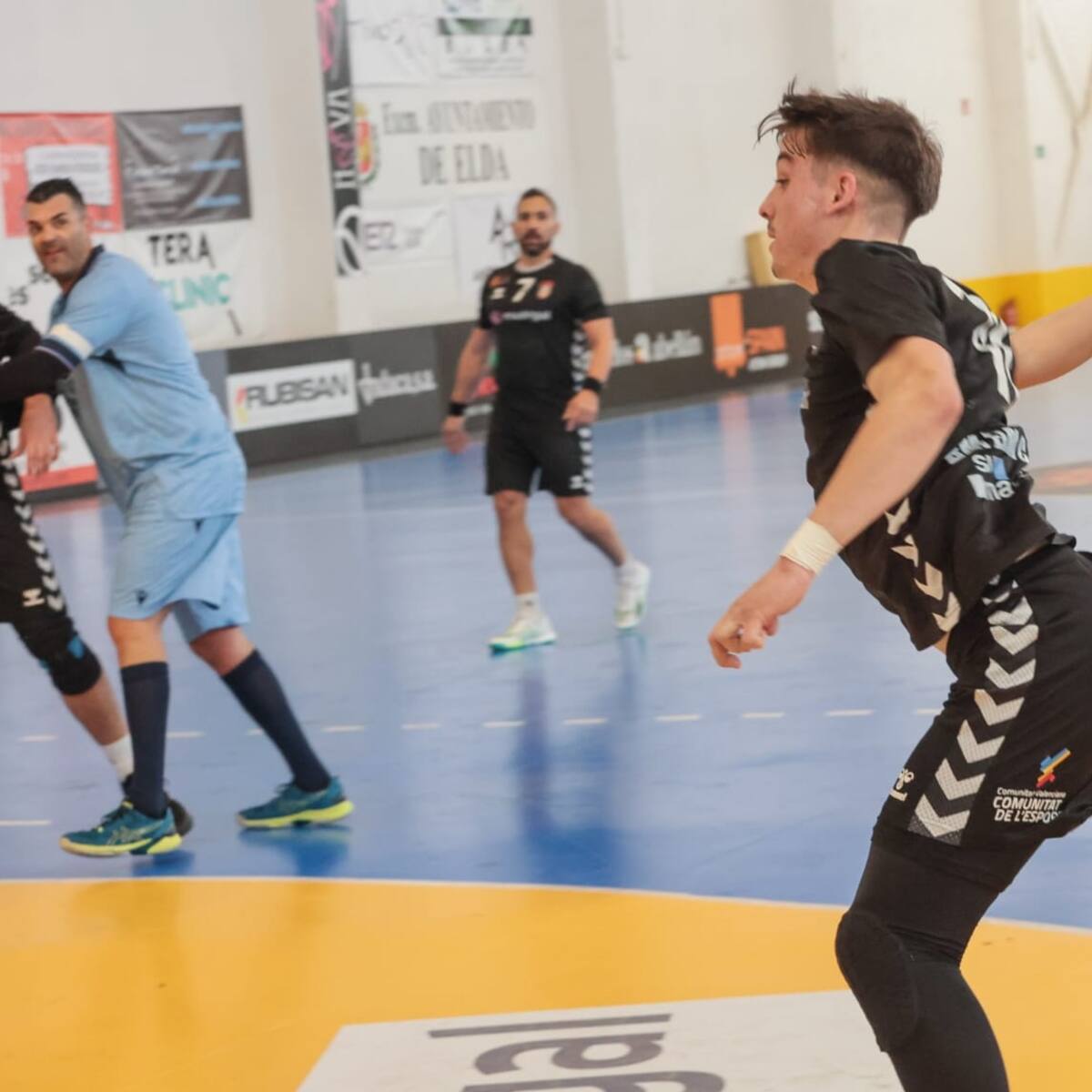 El Elda - C.E.E. afronta una nueva final recibiendo al Bm. Mislata (D. 12.15 h)