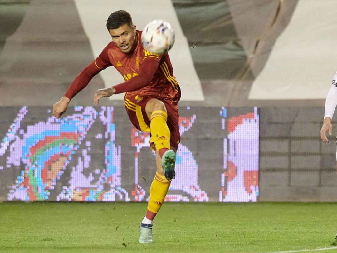 Narváez marcó en Vallecas su octavo gol esta temporada con el Real Zaragoza