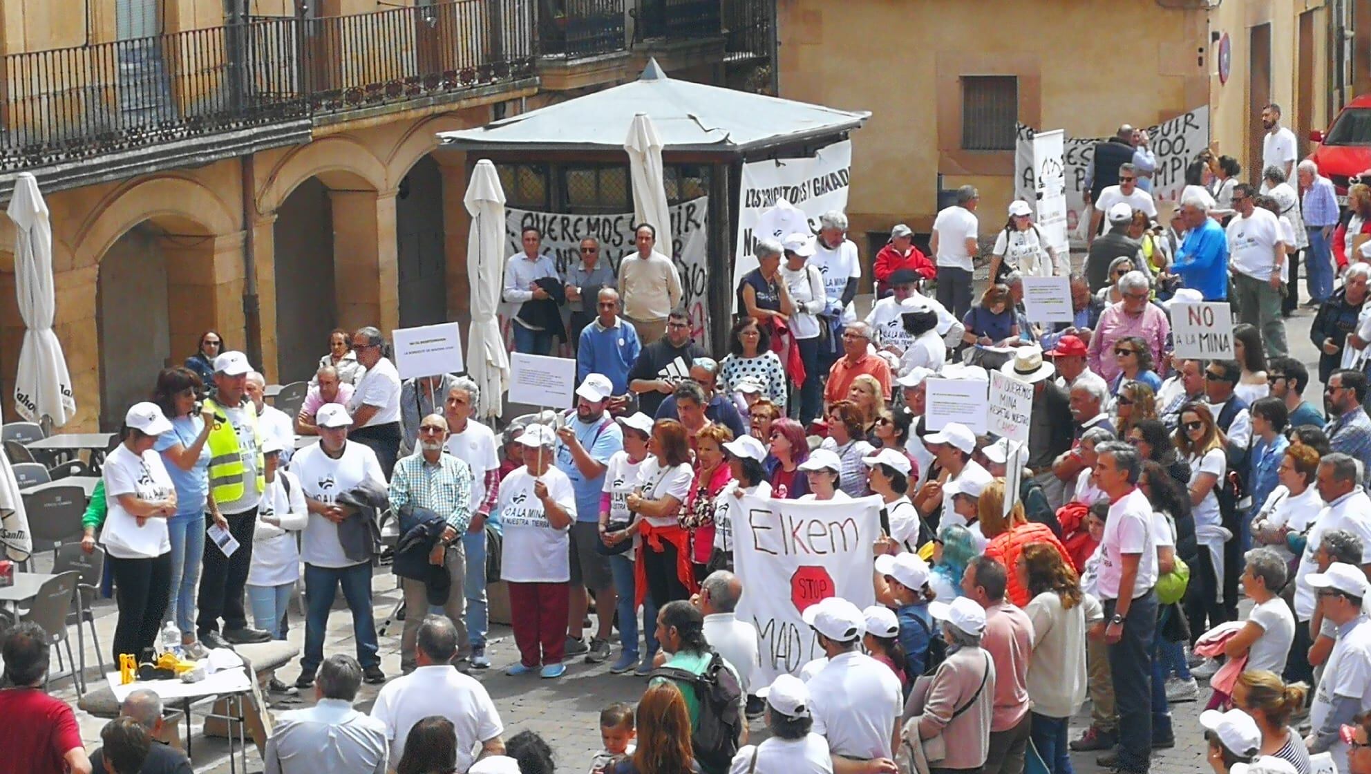 Concentración en contra de las minas en el Nordeste Segoviano