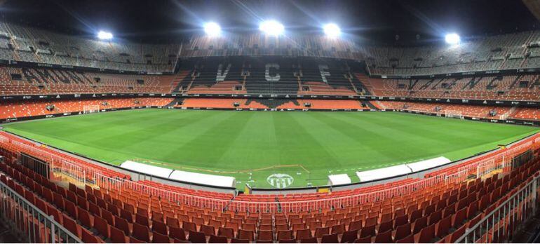 Panorámica del estadio de Mestalla 