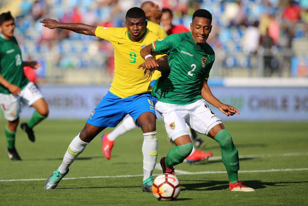 Jairo Quinteros defendiendo la camiseta de país durante el Preolímpico