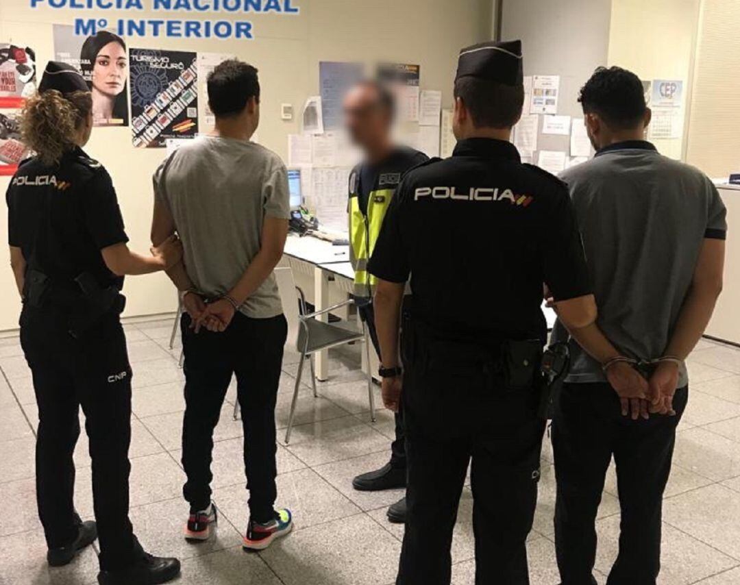 Detenidos por hurtos en el Aeropuerto de Elche