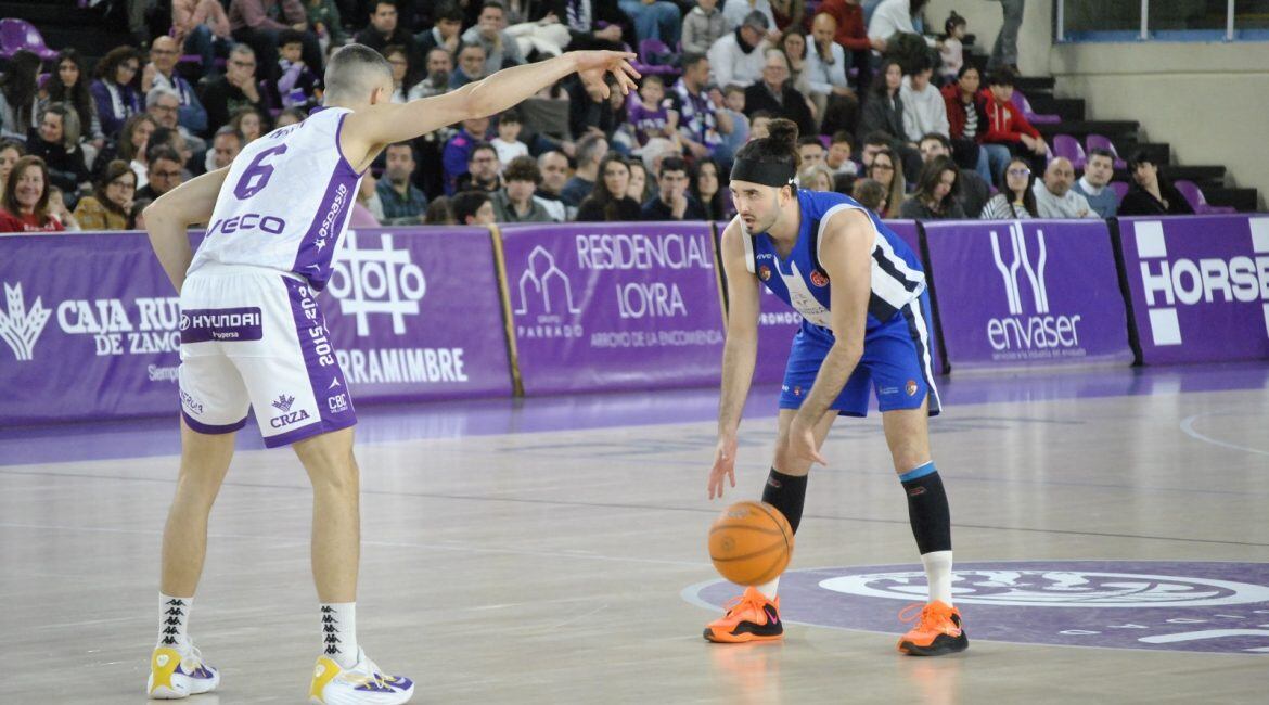 Clínica Ponferrada SDP afrontó el partido con la baja de Pau Treviño que todo apunta que se perderá lo que resta de temporada