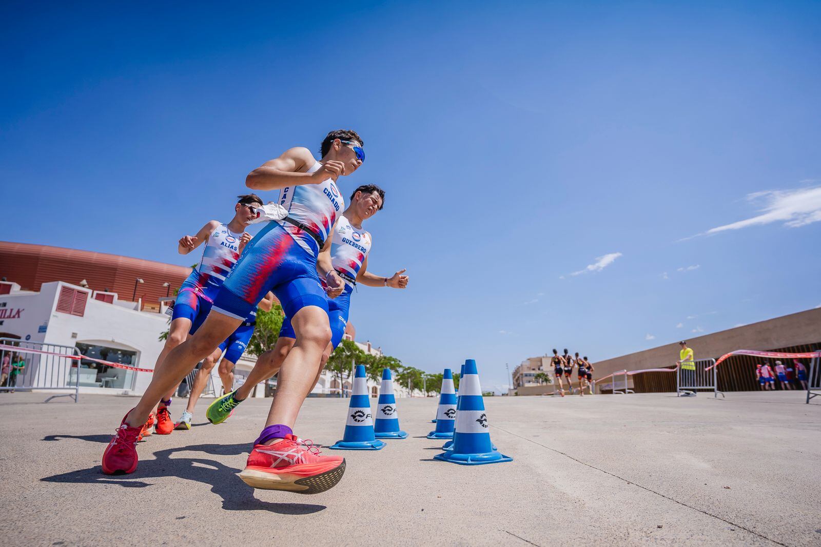 Durante la jornada del sábado se celebraron los Campeonatos de España de Triatlón por Relevos, segunda jornada de la Liga Iberdrola y Liga Nacional de Clubes de Triatlón; y los campeonatos nacionales de Relevos Talentos.