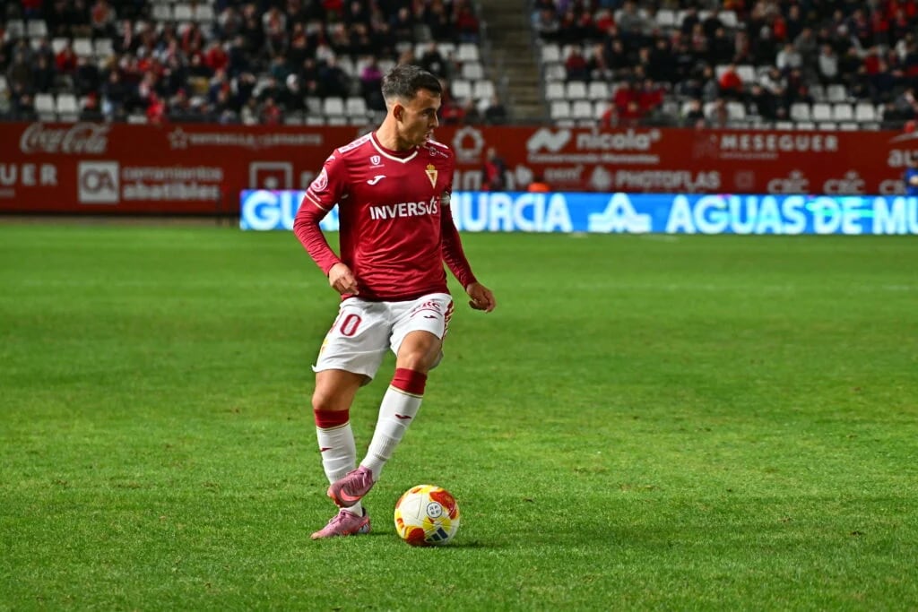 Álex Meca durante su debut con el Murcia el pasado fin de semana