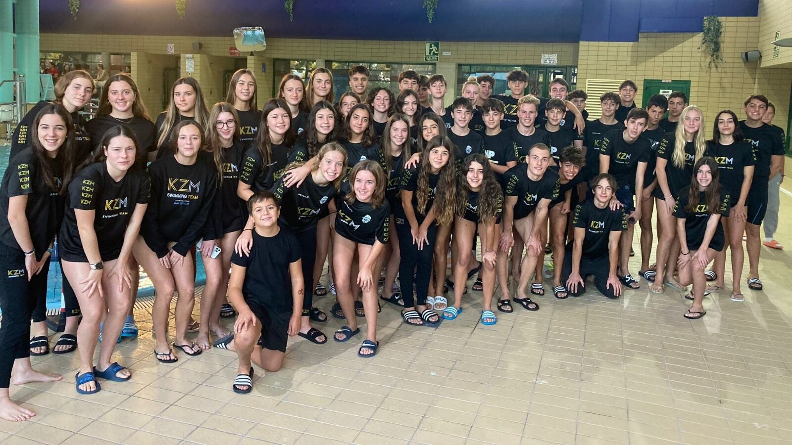 Los nadadores del C. N. Petrer dispuestos a dar guerra en la temporada oficial