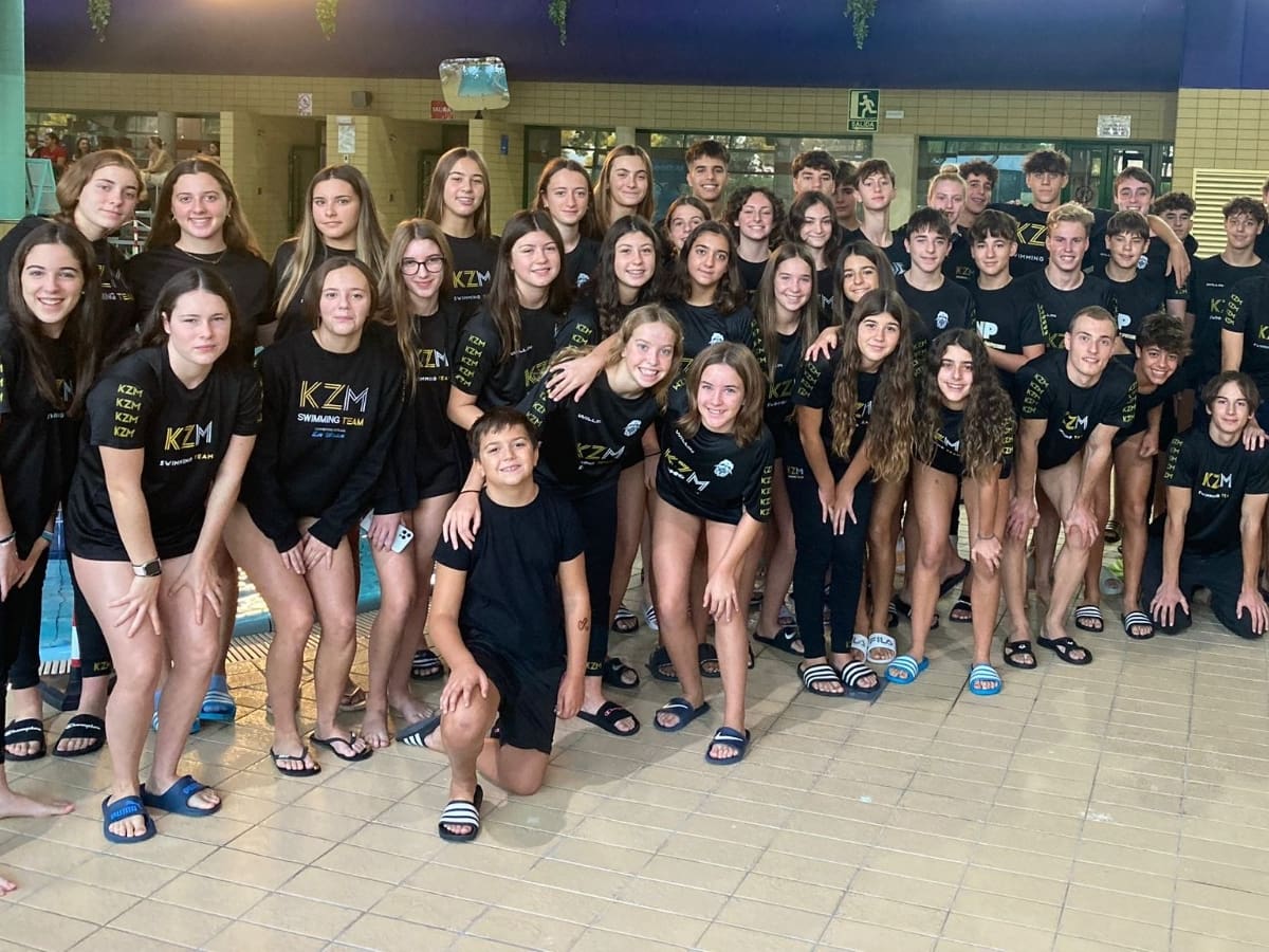 El Club Natación Petrer-KZM-Carpintería Metálica La Villa comienza la temporada con un equipo muy compacto y fortalecido.