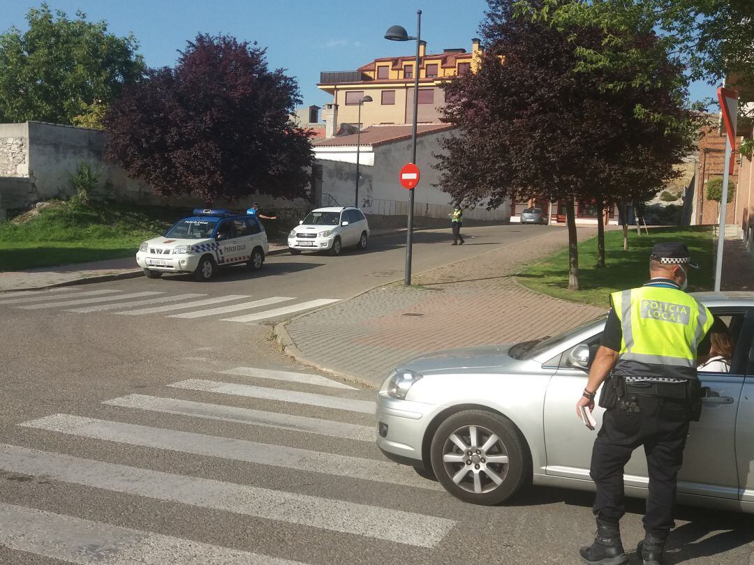 Policía Local de Cuéllar durante un control