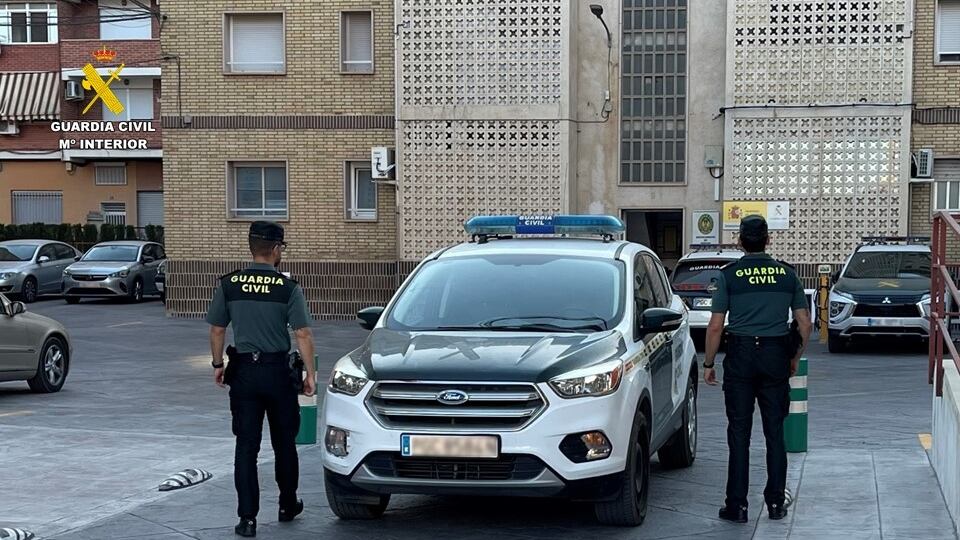 La Guardia Civil en el Área de Investigación del Puesto Principal de Villena.