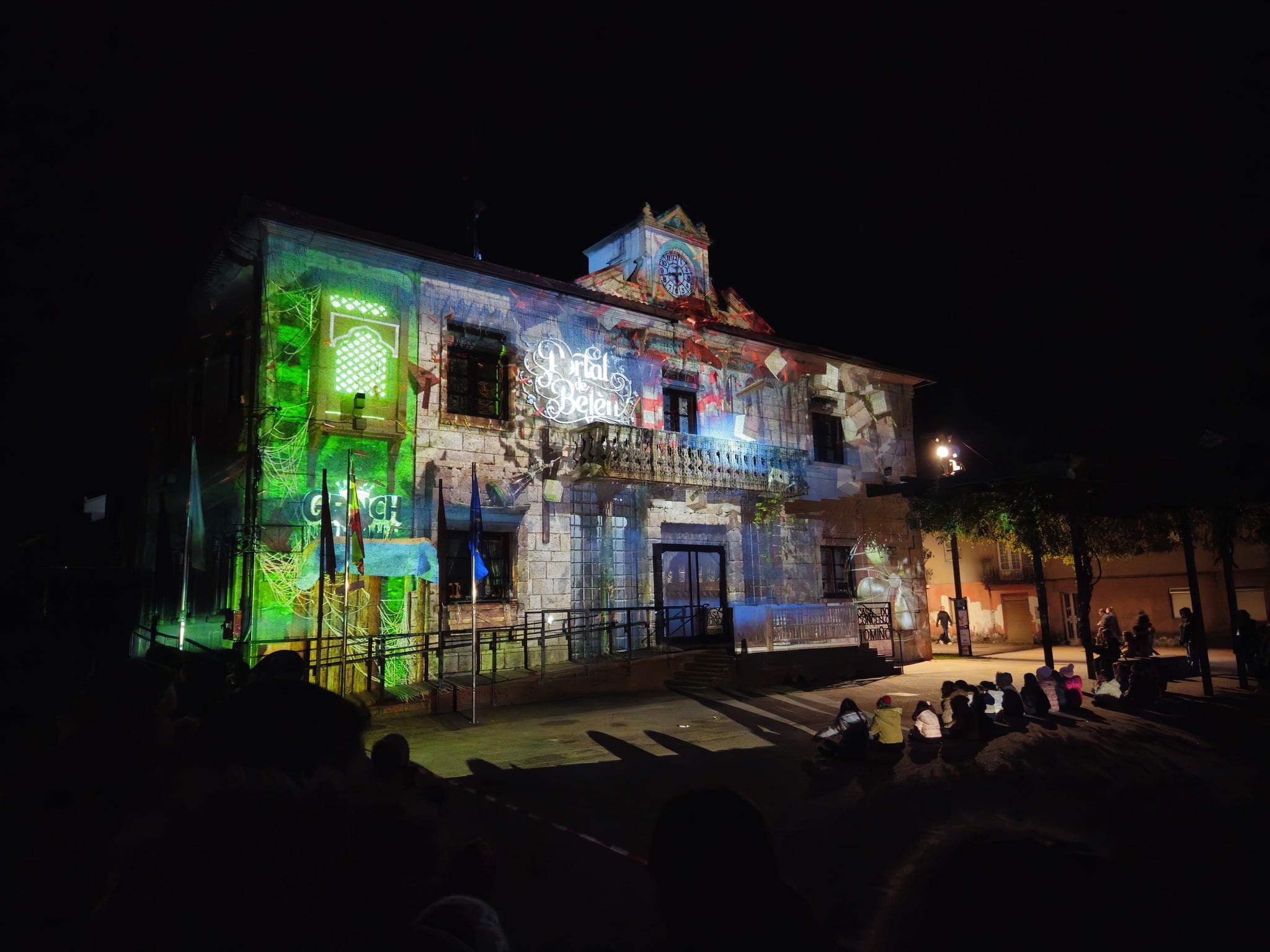 Videomapping realizado en la Praza do Seixo en Tomiño