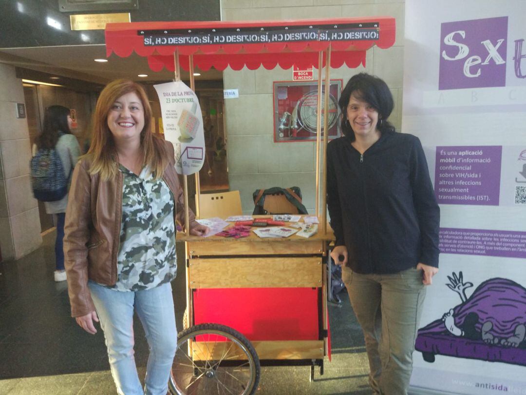 L'Associació Antisida de Lleida informa de les malalties de transmissió sexuall i de la prova ràpida del VIH