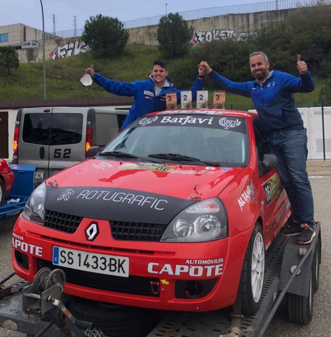 Los dos pilotos de Peyo Competición suben al podio en Casabermeja