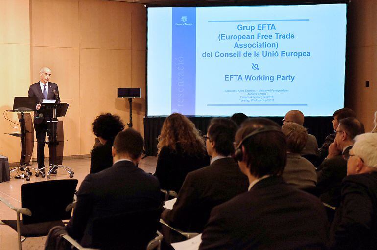 Un moment de la benvinguda del cap de Govern als 27 membres de l'EFTA que visiten aquests dies el país.