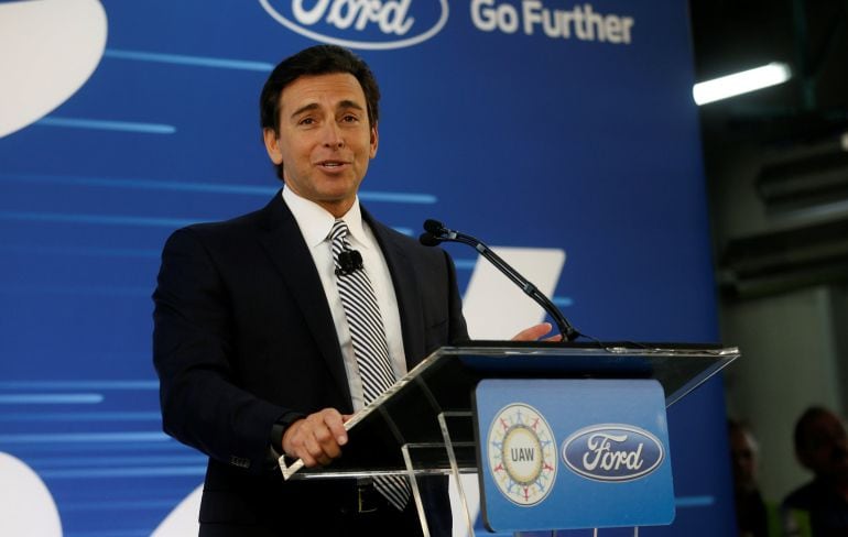 El CEO de Ford, Mark Fields, durante el anuncio de que no construirá una planta en México