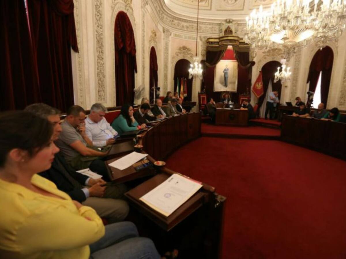 El Ayuntamiento de Cádiz aprueba sus presupuestos de 2018