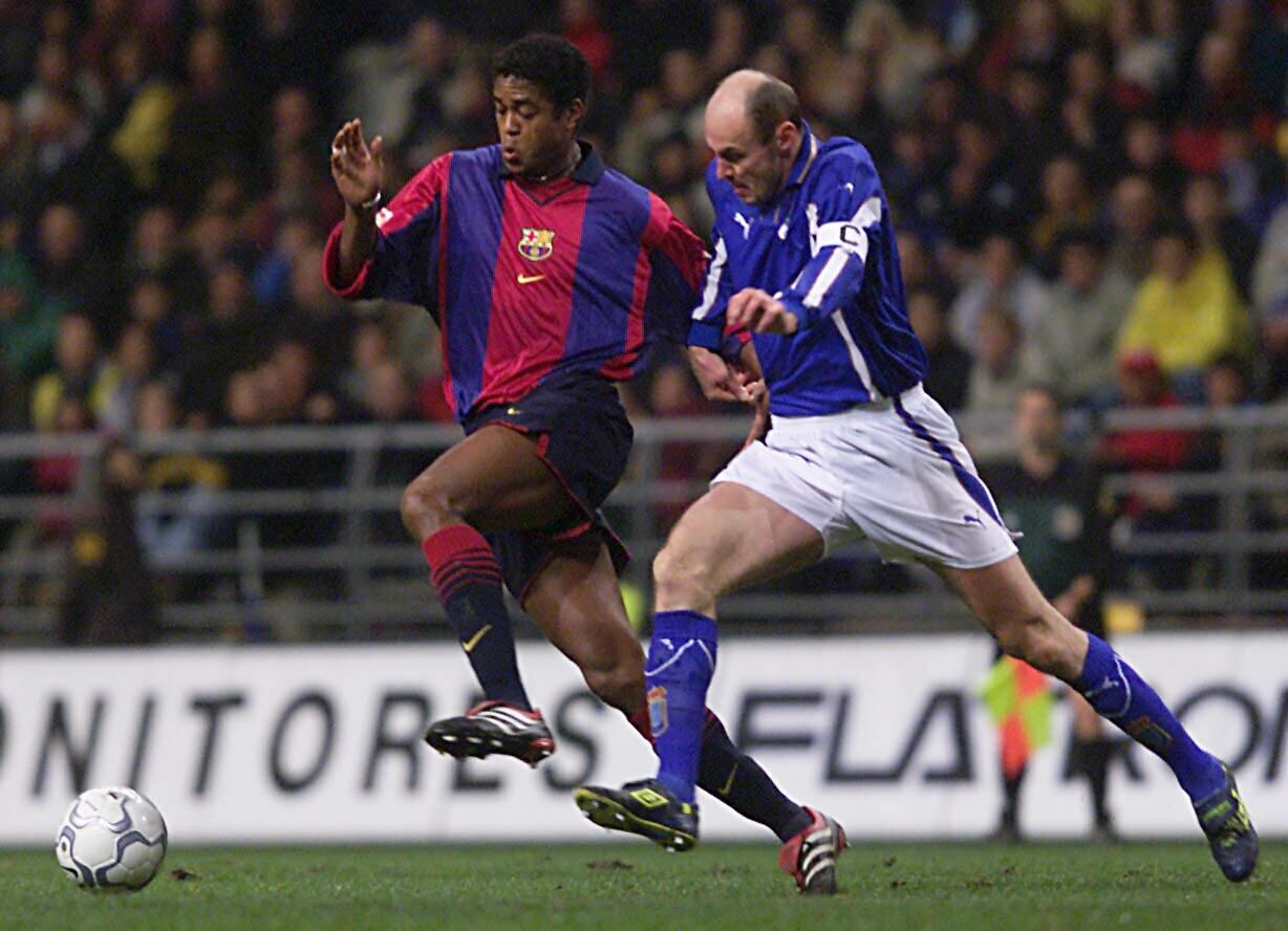 Viktor Onopko jugando frente al FC Barcelona