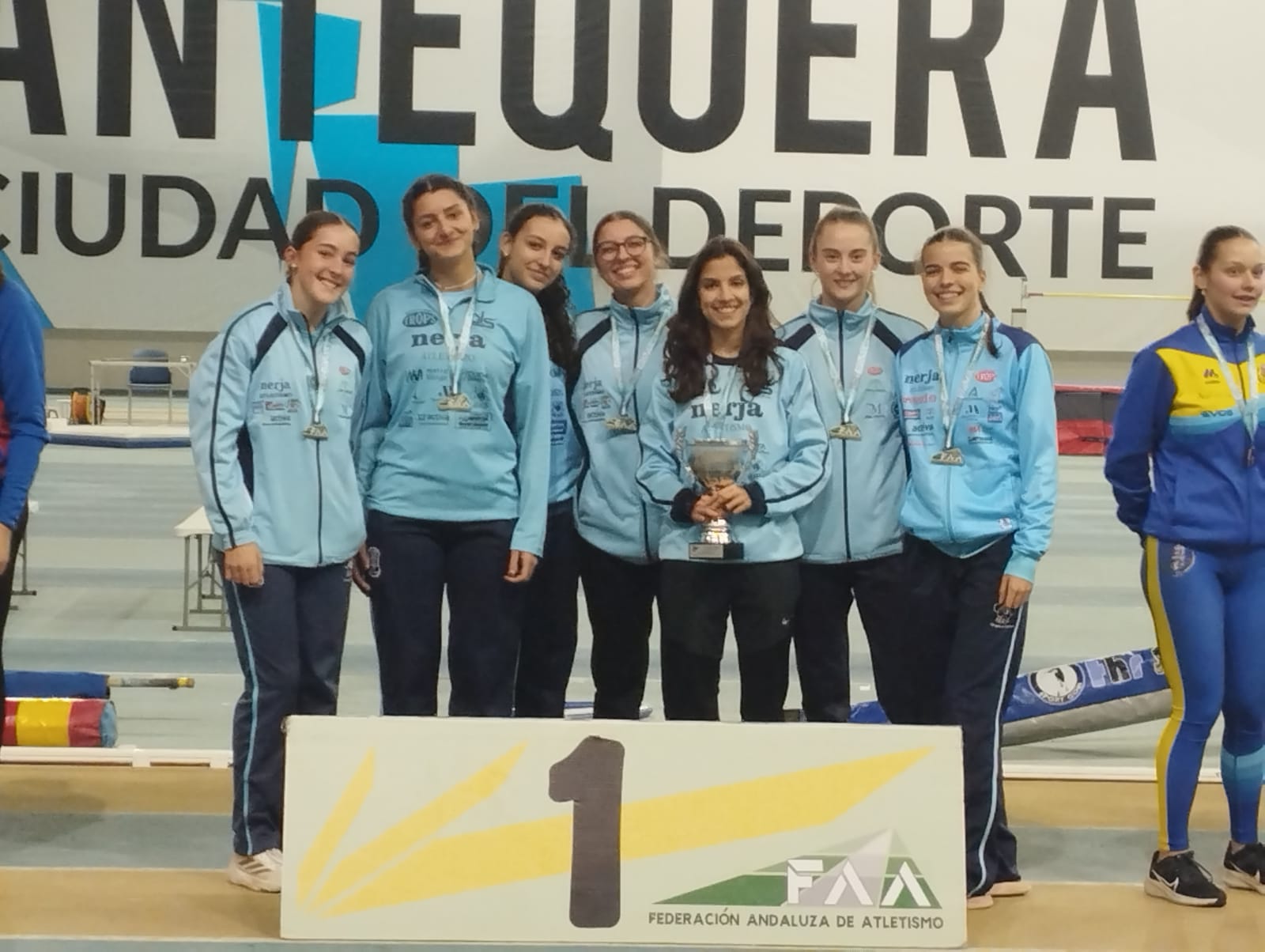 Las chicas del Club Nerja de atletismo Cueva de Nerja, campeonas en el torneo Sub 20