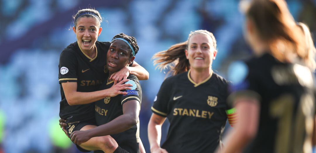 Las jugadoras del Barça celebran un gol ante el Manchester City