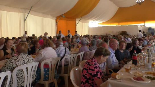 Comida del &#039;Día del Mayor&#039; en la Feria de San Miguel 2016