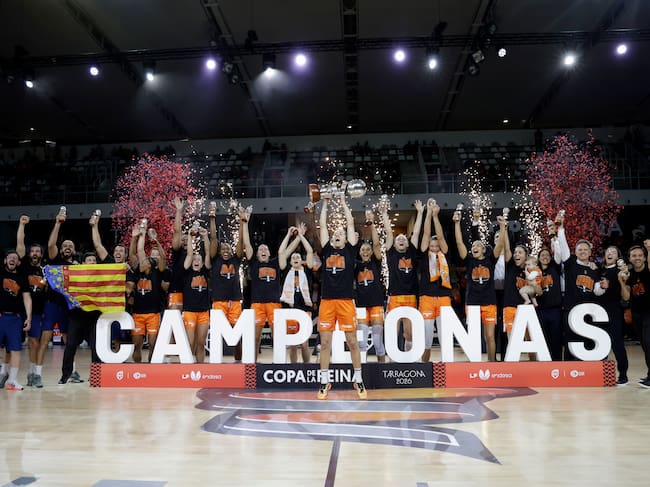 El Valencia Basket, campeón de la Copa de la Reina tras vencer en la final a Hozono Global Jairis