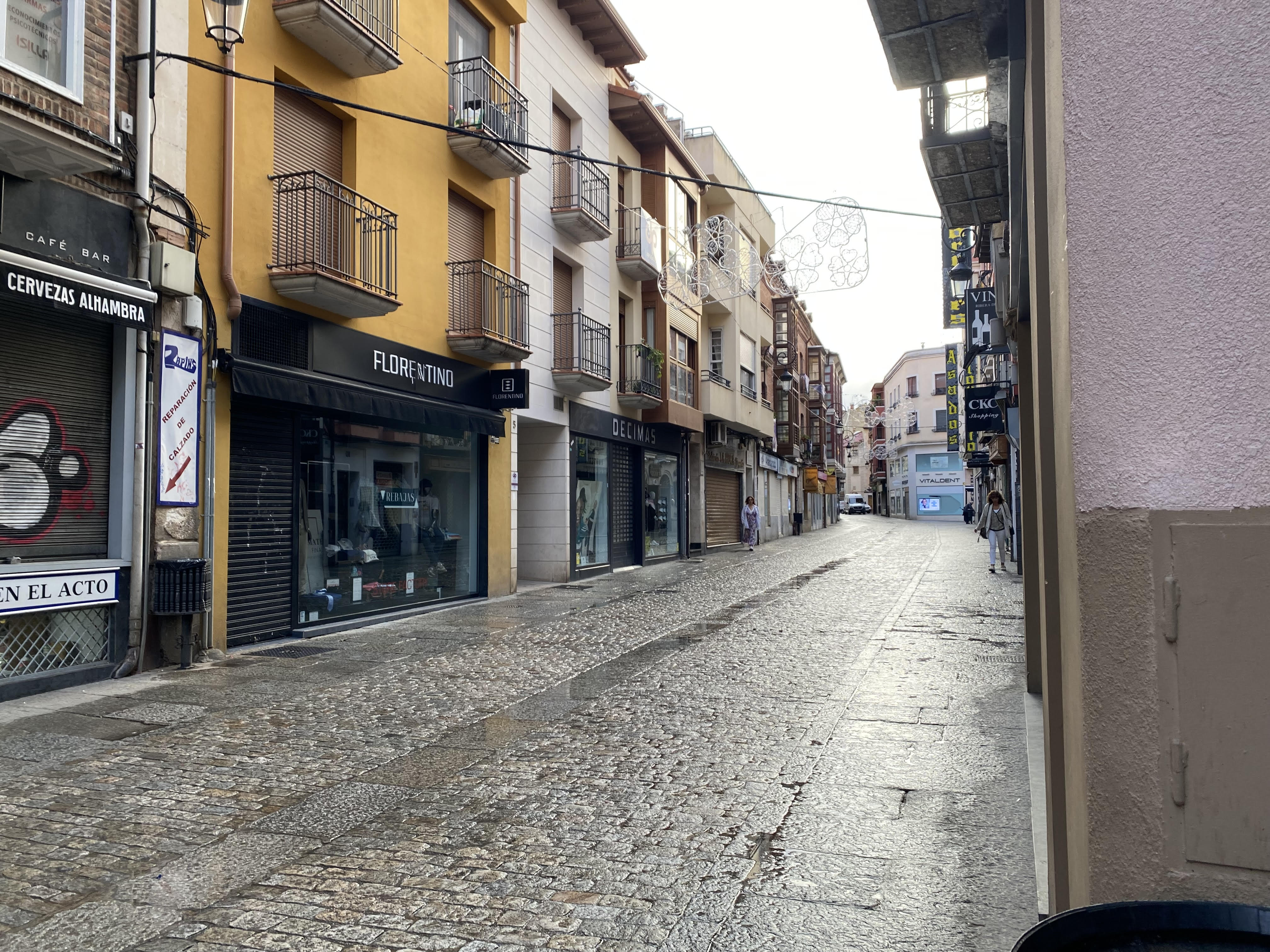 Calle Isilla, bajo la lluvia