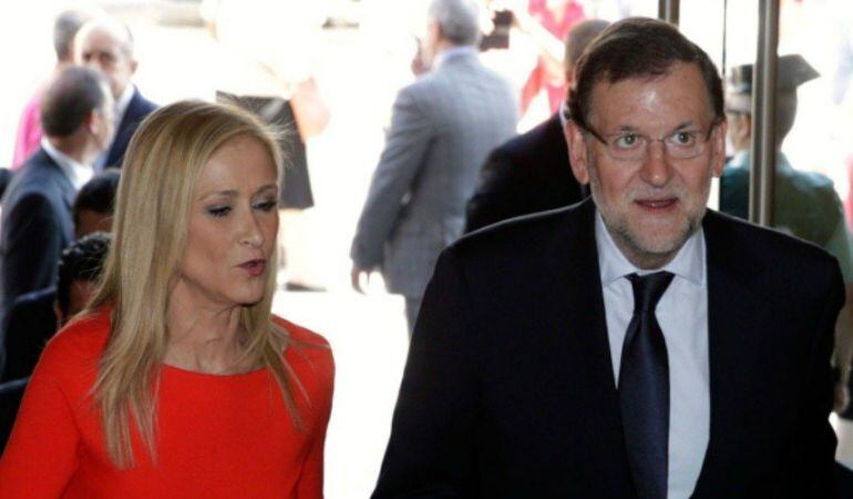 Cristina Cifuentes y Mariano Rajoy