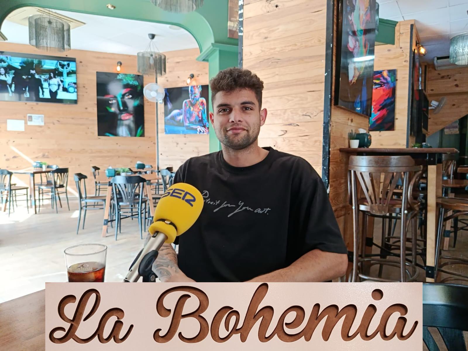 Tiko Iniesta, jugador del Alcoyano en La Bohemia