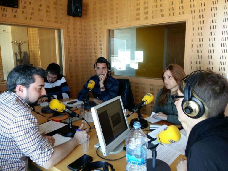 Los candidatos de Irabazi, Gastoria y Ciudadanos debaten en Ser Vitoria