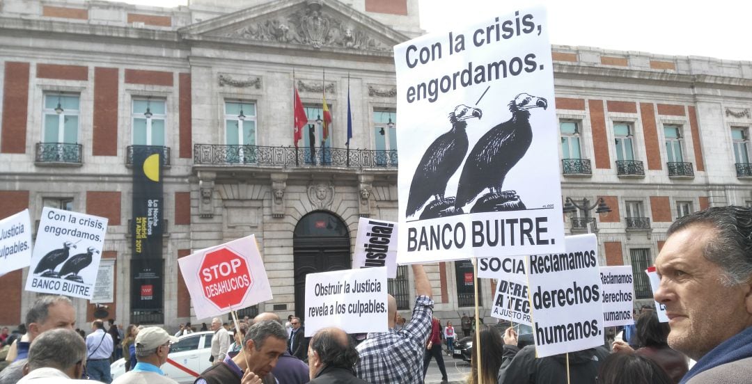 Manifestación contra los fondos buitre en Sol